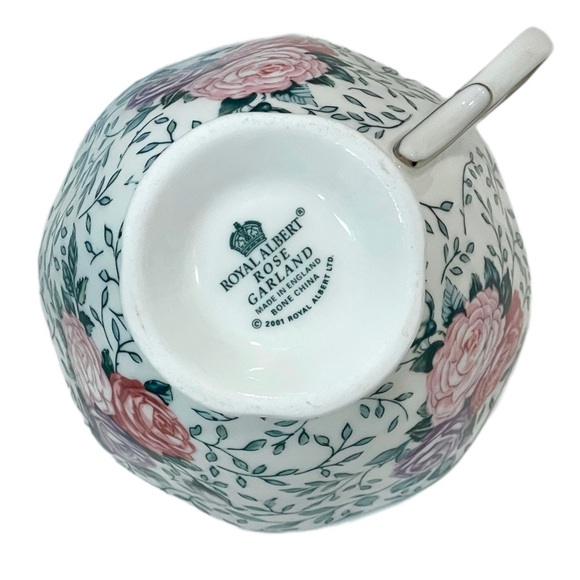 ROYAL ALBERT Rare Vintage Rose Garland Cup Bone China Made in England - Picture 8 of 14